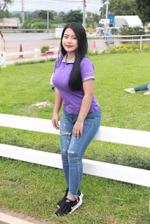 Cewek Cantik Montok Putih Mulus