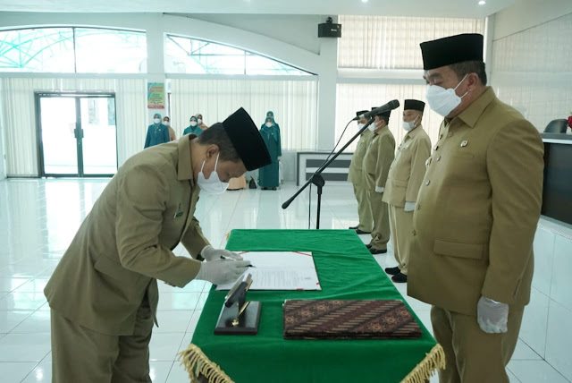 Pengambilan Sumpah dan Pelantikan Pejabat Administrator dan Pengawas di Lingkungan Pemkab Asahan