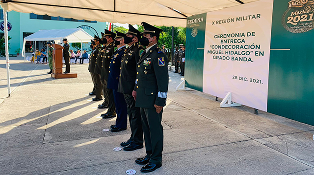 Entregan Condecoración Miguel Hidalgo, en grado de Banda