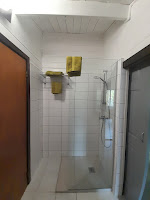 APPARTEMENT F3 : Salle de douche, WC