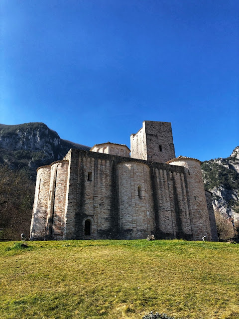 ABBAZIA DI SAN VITTORE ALLE CHIUSE