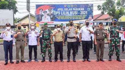 Sekda Apriyadi Hadiri Apel Gelar Pasukan Operasi Lilin Di Polres Muba