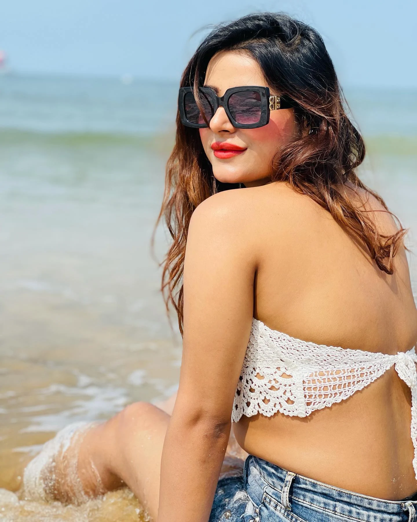 Anushka Srivastava latest hot And Gorgeous looks and sexy thighs in shorts