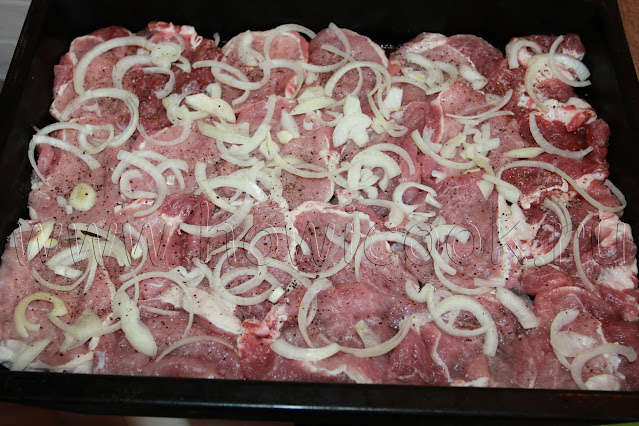 рецепт свинины с грибами в духовке с пошаговыми фото