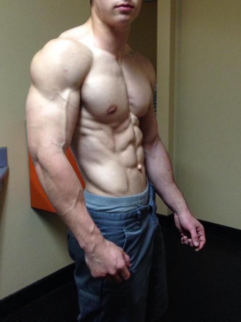 sexy-young-shirtless-dude-ripped-sixpack-abs-muscles