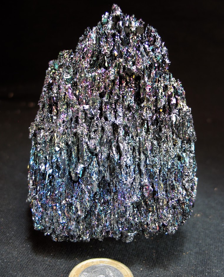 Carborundo. No es un mineral, pero es tan bonito ...