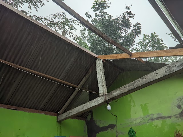 Belasan Rumah Rusak di Terjang Puting Beliung, Waspada Terhadap Perubahan Cuaca
