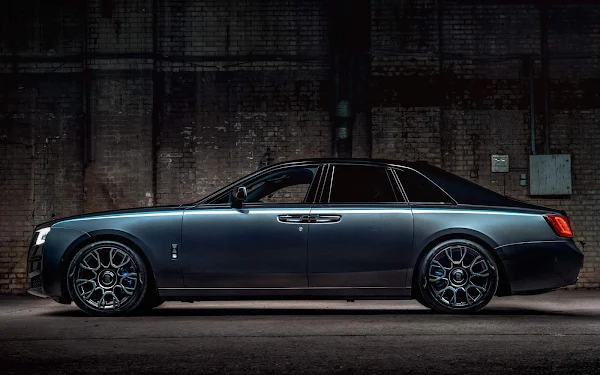 Novo Rolls-Royce Ghost 2022 versão Black Badge