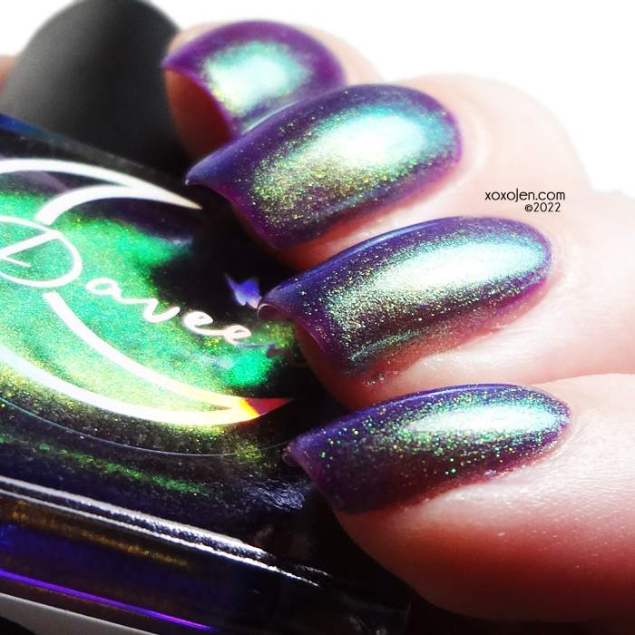 xoxoJen's swatch of Daveen Lacquer: Astral