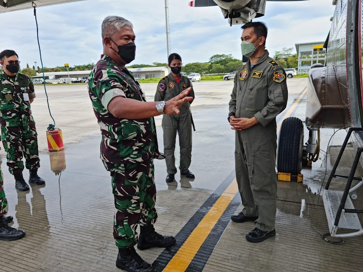 Pangkoopsud ll Marsda TNI Minggit Tribowo, S.I.P, Meninjau Operasi Teknologi Modifikasi Cuaca (TMC