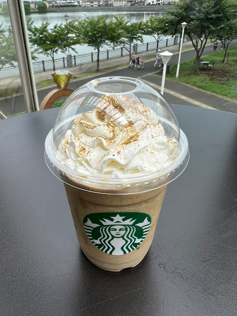 石川 いいじ 棒ほうじ茶 フラペチーノ® (at @Starbucks_j in 越谷市, 埼玉県)