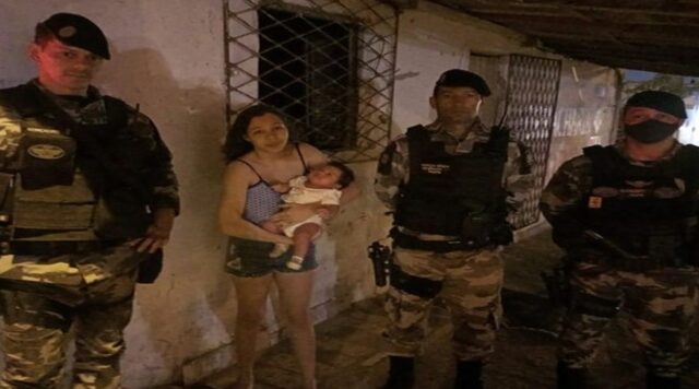 Bebê que estava sem respirar tem vida salva por policiais militares, na Paraíba