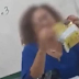 Vídeo: aluno entrega esponja de aço como presente a professora negra
