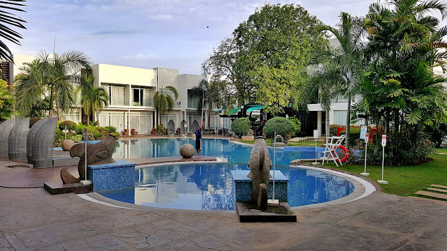 swimming pool of Aziza Paradise Hotel, Palawan