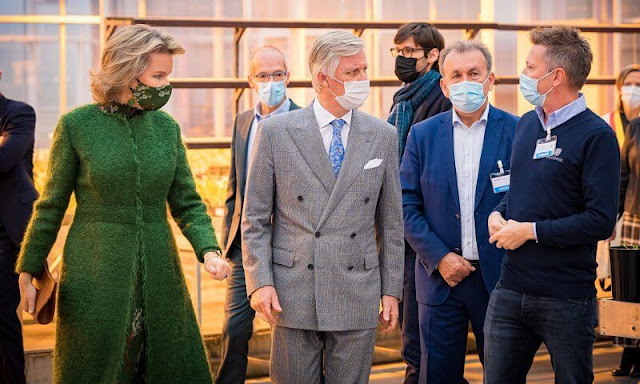 Queen Mathilde wore a floral print tulle dress from Natan. Psychiatric clinic Alexianen in Tienen. Norbertine Order