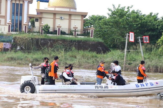 Kapolda Jambi dan Gubernur Pimpin Apel Siaga Bencana Hidrometeorlogi