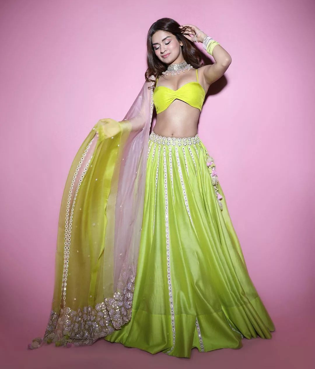 Avneet Kaur's Plunging Neckline in a Lime Green Lehenga: A Daring Fashion Move