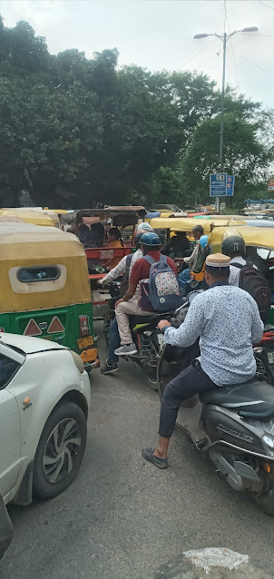 As a tourist in Delhi got a experience of getting caught in a " DELHI  TRAFFIC JAM"