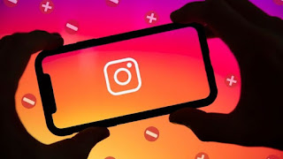 How to add a link to an Instagram story without 10,000 followers