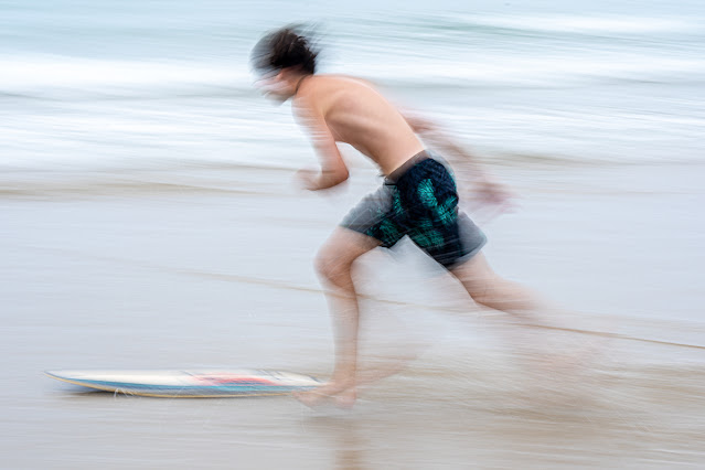 Jota skimboarder, por Carlos Larios