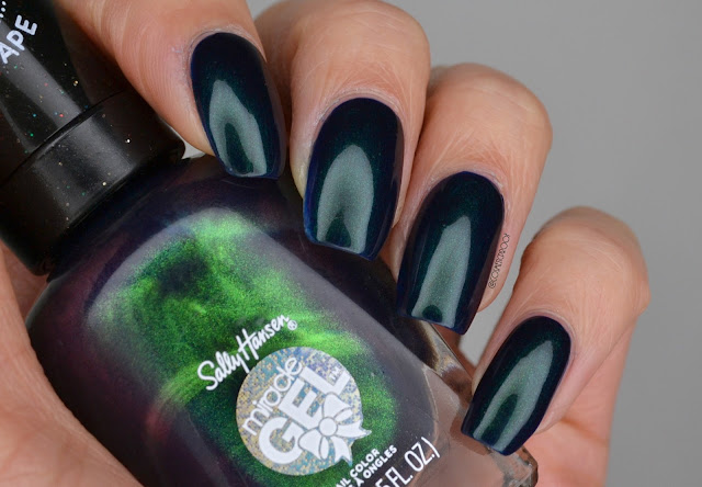 Sally Hansen Miracle Gel "Under the Tree" Swatch