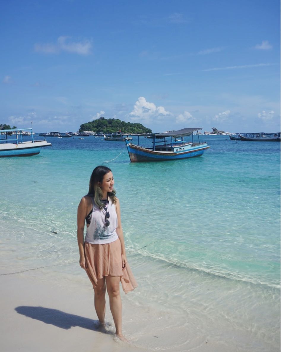 Pantai Tanjung Pendam Bangka Belitung