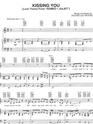 I'AM KISSING YOU Piano Bladmuziek PDF by Desree