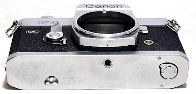 Canon FT QL,  Bottom