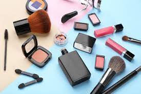 Overview of Makeup and Tools a Makeup Artist Need