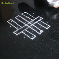 Simple-beautiful-kolam-with-dots-272ab.png