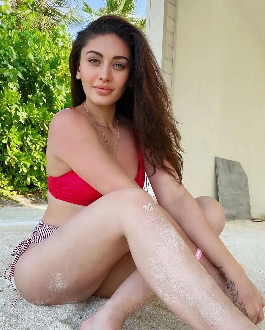 Shefali Jariwala Hot and Sexy Pictures