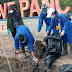 BERITA FOTO: Aksi Bersih-bersih di Pesisir Pantai Kawasan Wisata Pancer