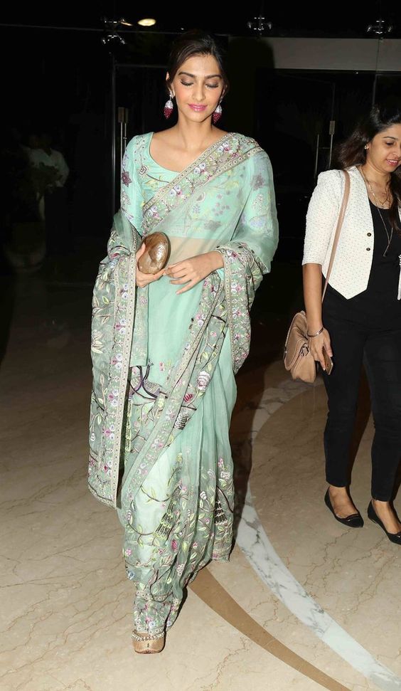 Top 10 Bollywood Moms Who Slay Sarees: Get Inspired by their Hot Styles!