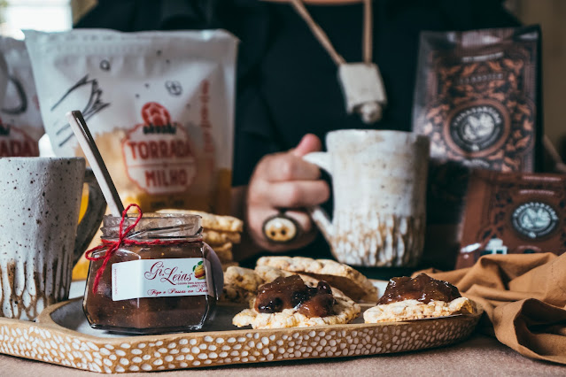 Harmonização com Torrada de Milho, Café e Geleia