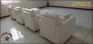 Persewaan Sofa Single Putih Jakarta Pusat