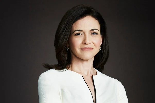 Sheryl Sandberg trở thành cục vàng Facebook