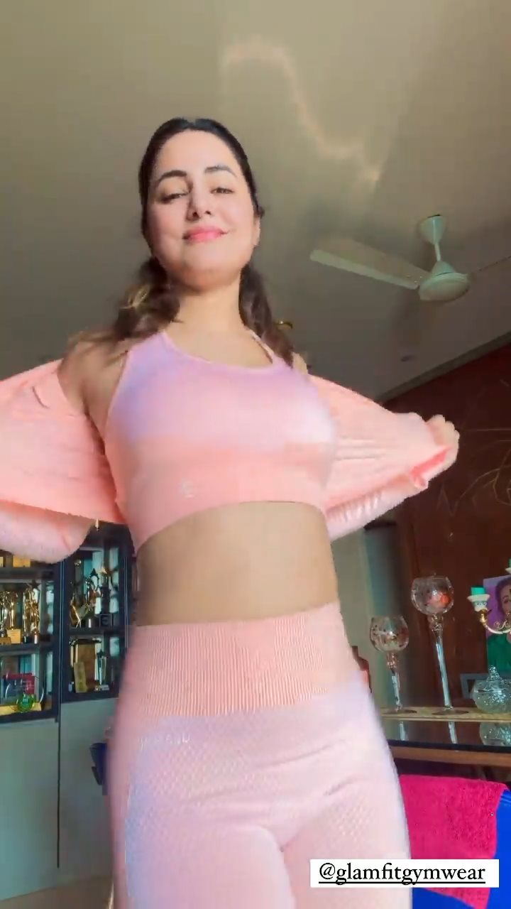Hina Khan sexy body gym outfit