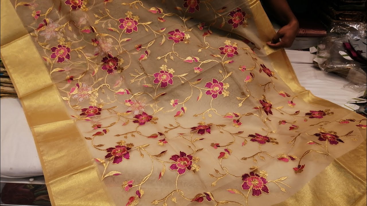 স্বর্ণ কাতান শাড়ির ছবি ডাউনলোড