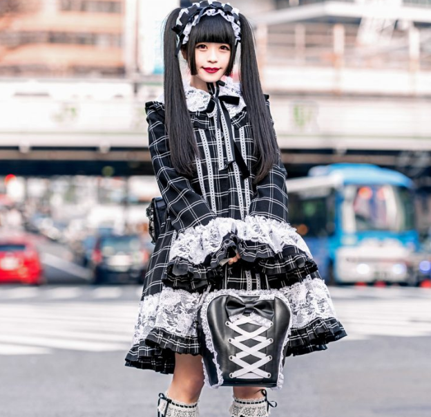 The latest Japanese fashion trends blend modern western styles and traditional Japanese fashions that are worth trying and the outer world can never ignore.