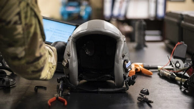 SI VIS PACEM, PARA BELLUM: Il nuovo casco NGFWH dell'USAF alleggerirà il  capo dei piloti a “9 G”?