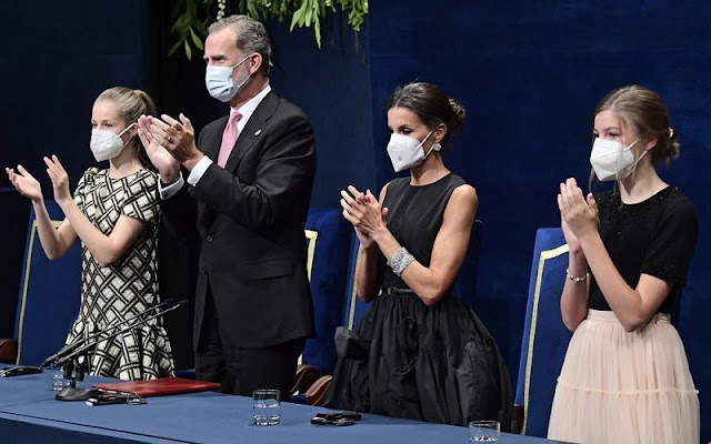 Queen Letizia wore a black dress from The 2nd Skin Co Spring Summer 2022 collection. Sofia wore tulle skirt by Psophia