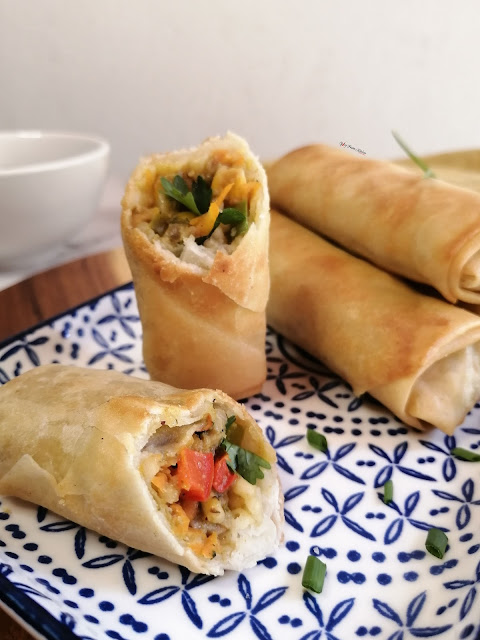 Chicken spring rolls, how to fill spring rolls, fried spring rolls, ramadan, ramadan prep, ramadan savoury, savoury recipe, recipe, food, food photography, food blog, spicy fusion kitchen, pinterest food, botswana, spicy food