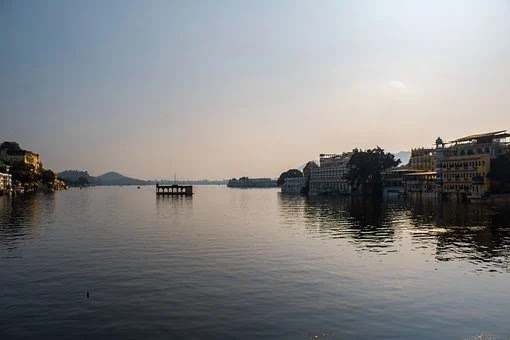 How to reach udaipur in hindi