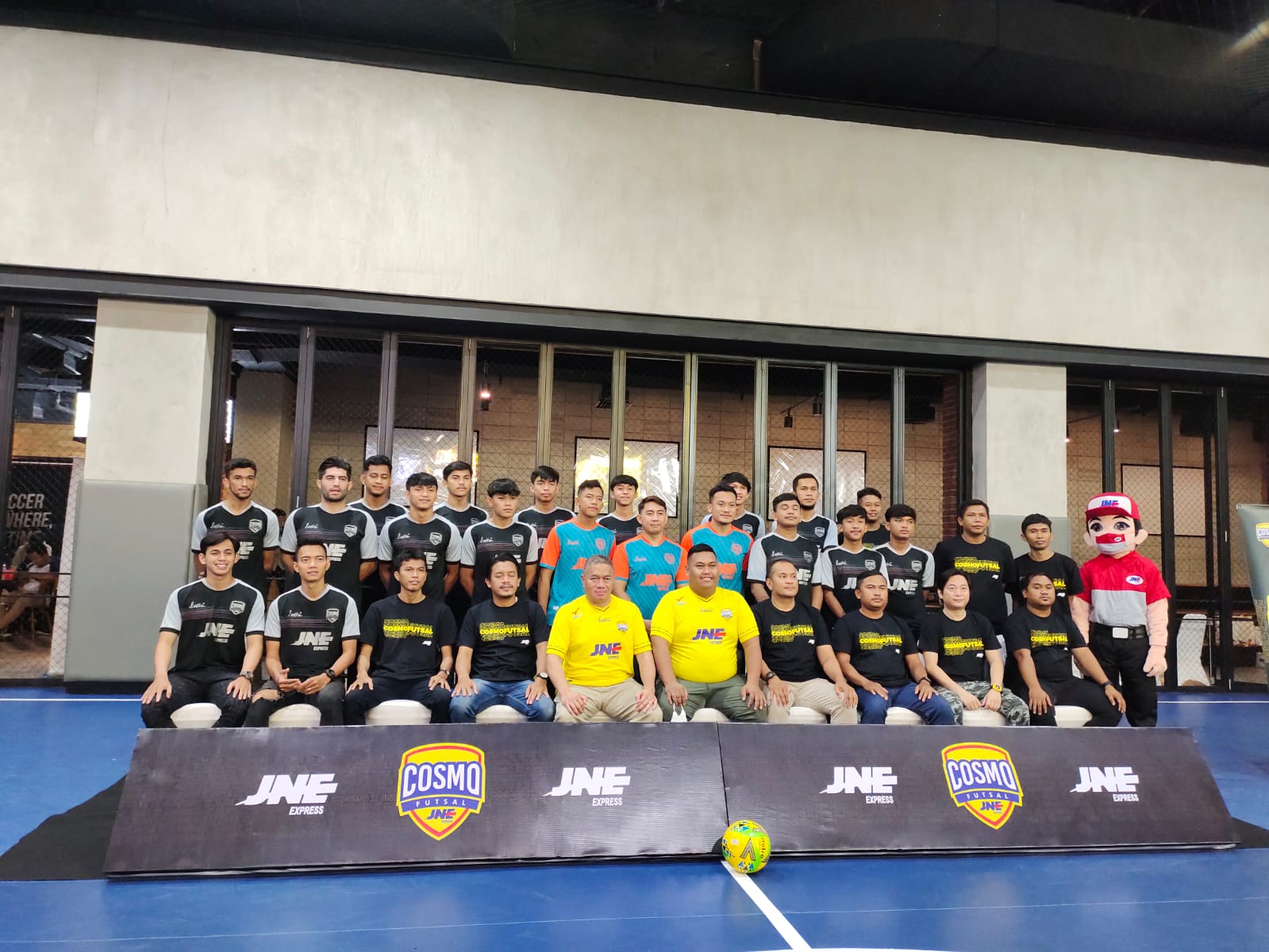 Cosmo JNE FC Berlaga di Liga Futsal Indonesia