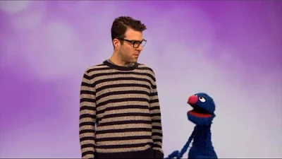 Sesame Street Episode 4504. We see Zachary Quinto and Grover. They show the word flexible.