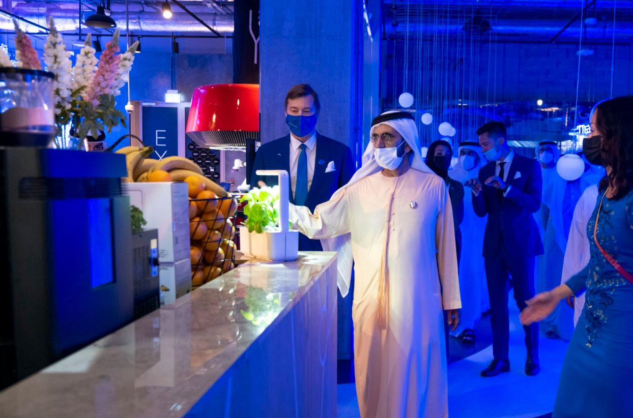 حاكم دبي يزور أجنحة أستراليا واليونان وسلوفاكيا واستونيا العالمية في Expo Dubai إكسبو دبي