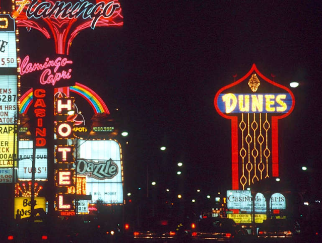 https://funnysparrow880.blogspot.com/2022/08/vintage-photos-of-cities-and-landmarks.html