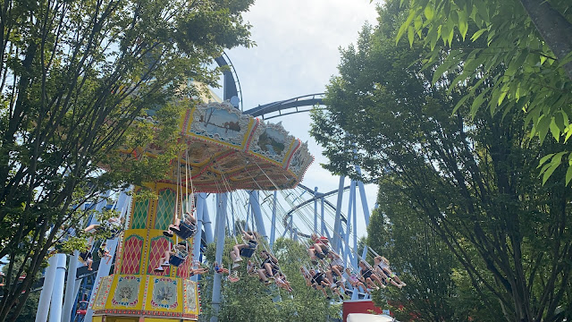 Hersheypark Wave Swinger in The Hollow
