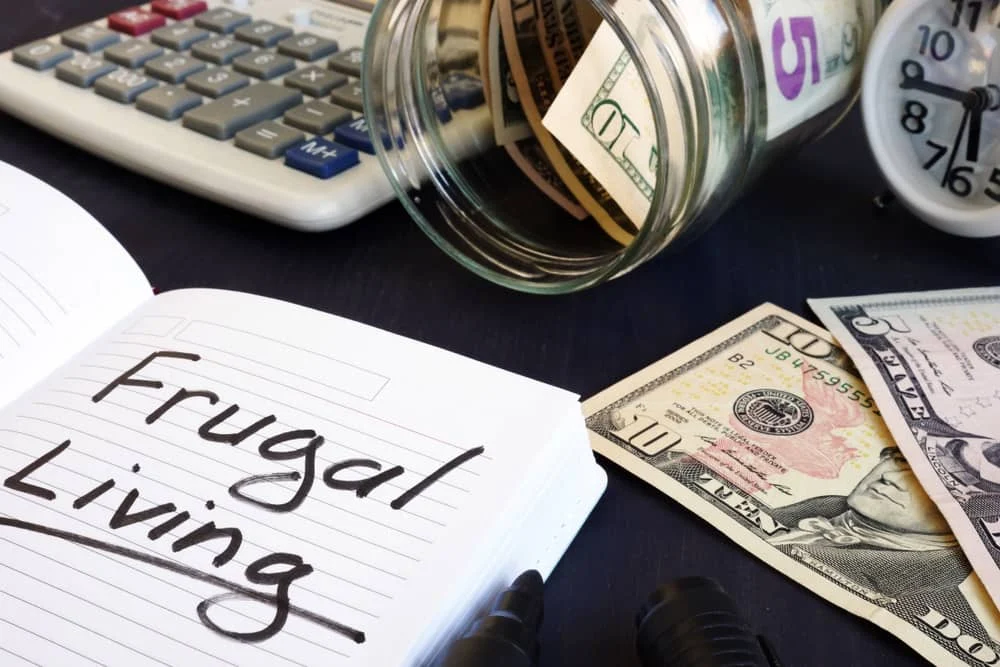 15 choses bizarres que les gens font pour être frugal