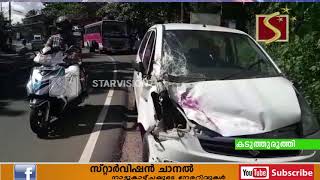 കാര്‍ സ്വകാര്യ ബസിനടിയിലേക്ക് ഇടിച്ചു കയറി അപകടം